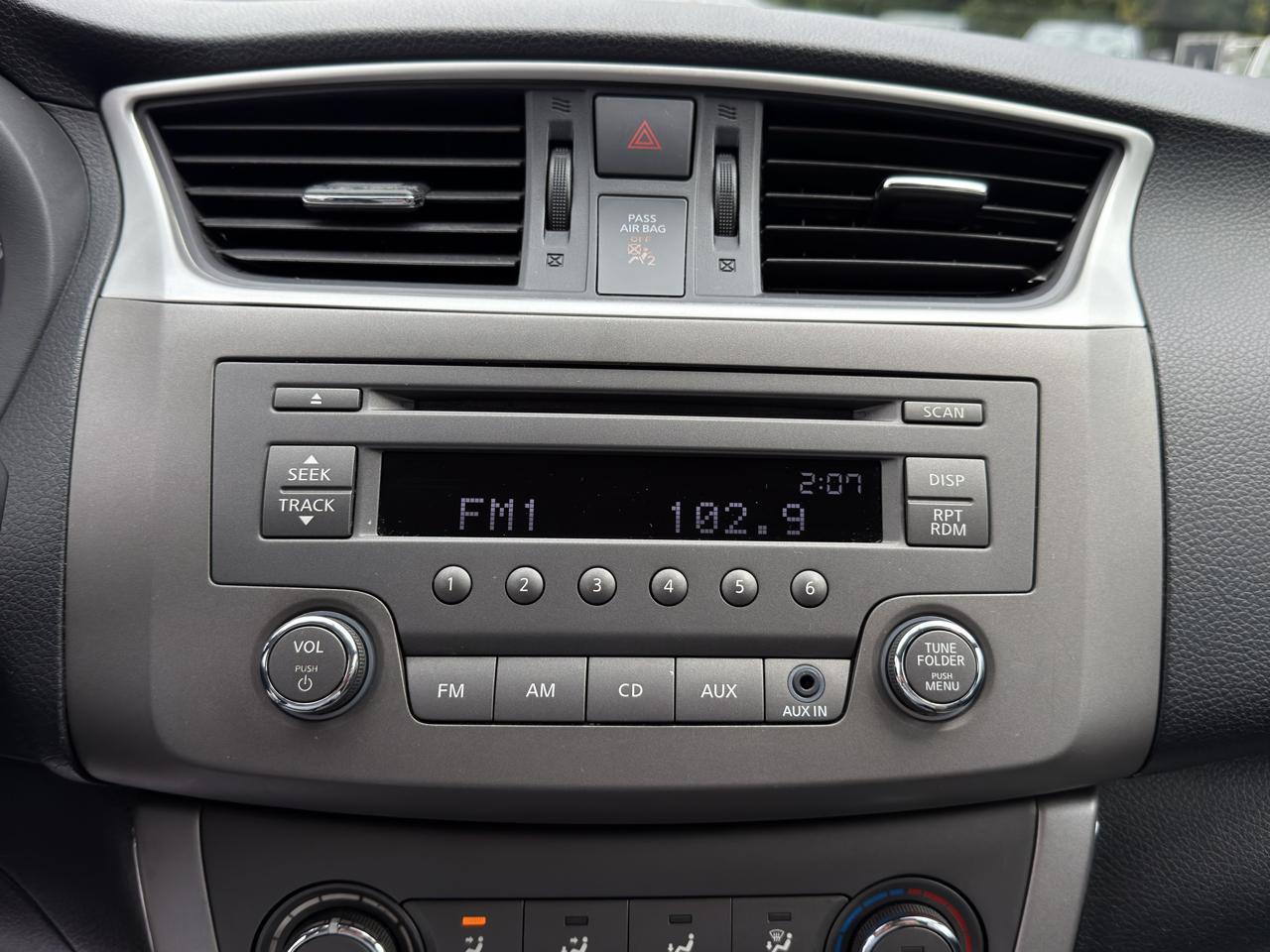 Nissan Sentra 4dr Sdn I4 CVT S 2014