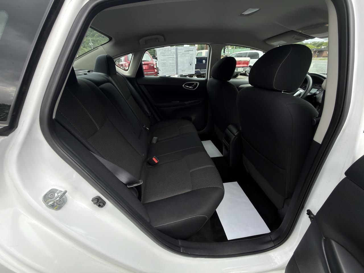 Nissan Sentra 4dr Sdn I4 CVT S 2014