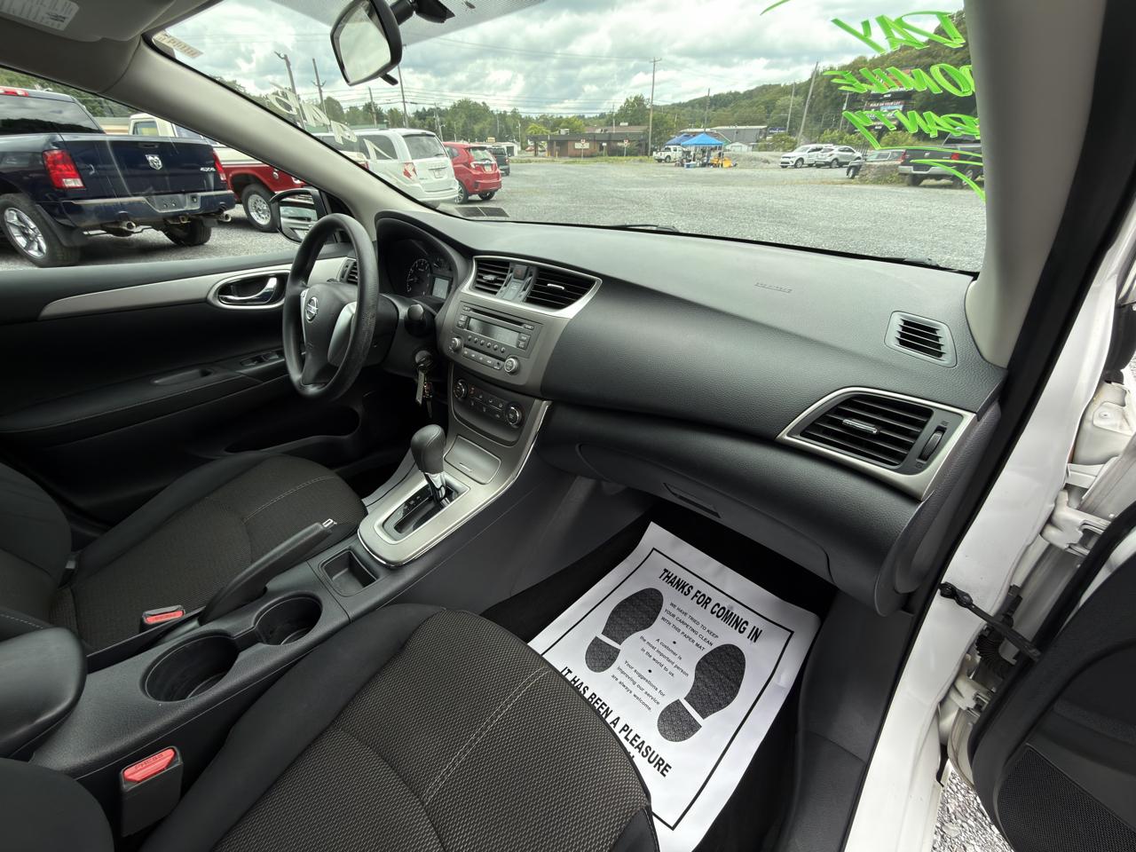Nissan Sentra 4dr Sdn I4 CVT S 2014