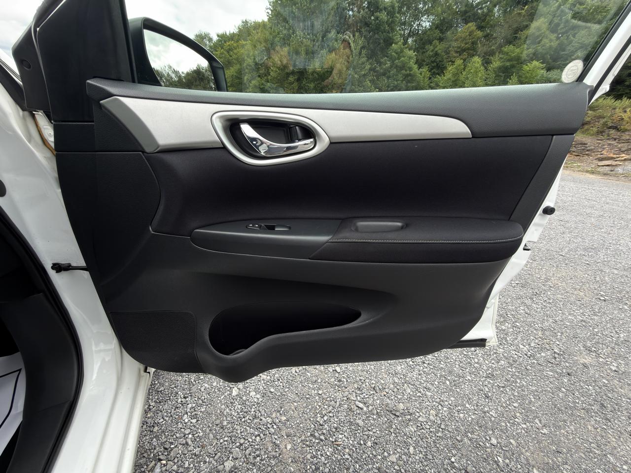 Nissan Sentra 4dr Sdn I4 CVT S 2014