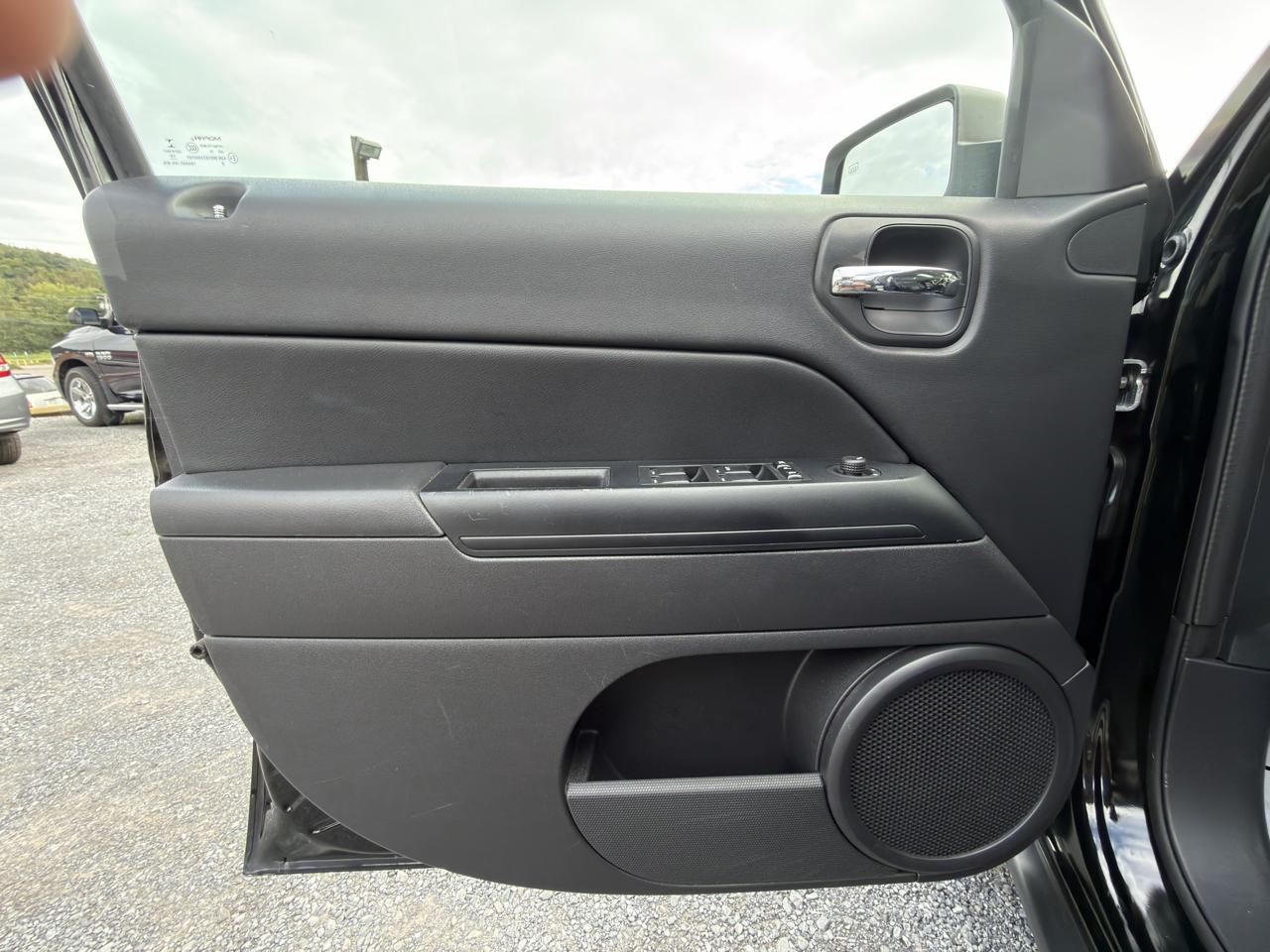 Jeep Patriot 4WD 4dr High Altitude Edition 2016