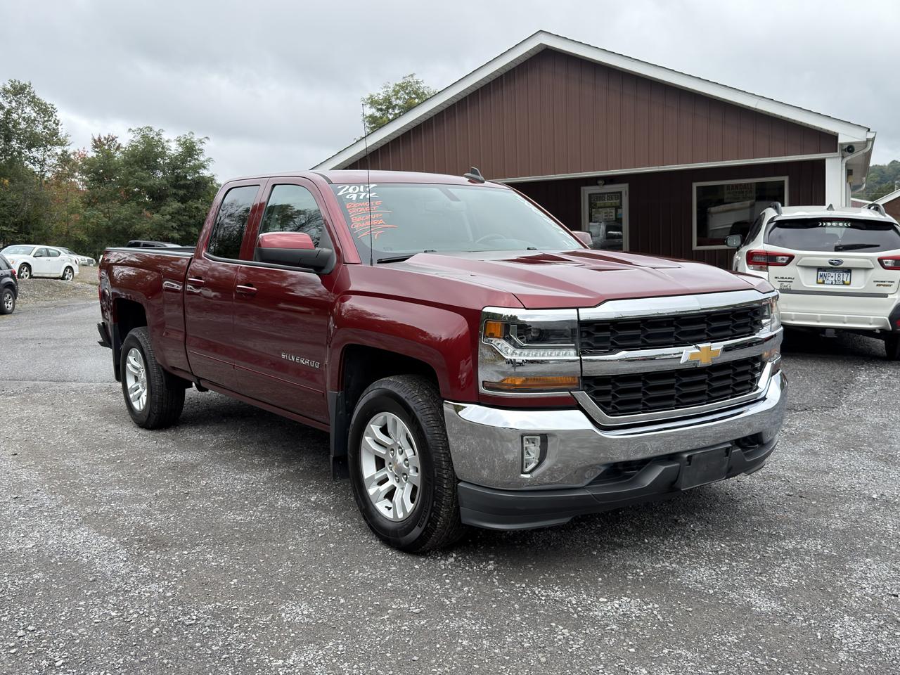 Chevrolet Silverado 1500 4WD Double Cab 143.5" LT w/1LT 2017