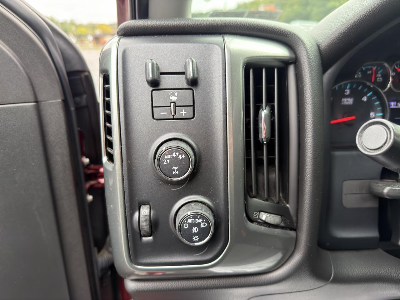 Chevrolet Silverado 1500 4WD Double Cab 143.5" LT w/1LT 2017