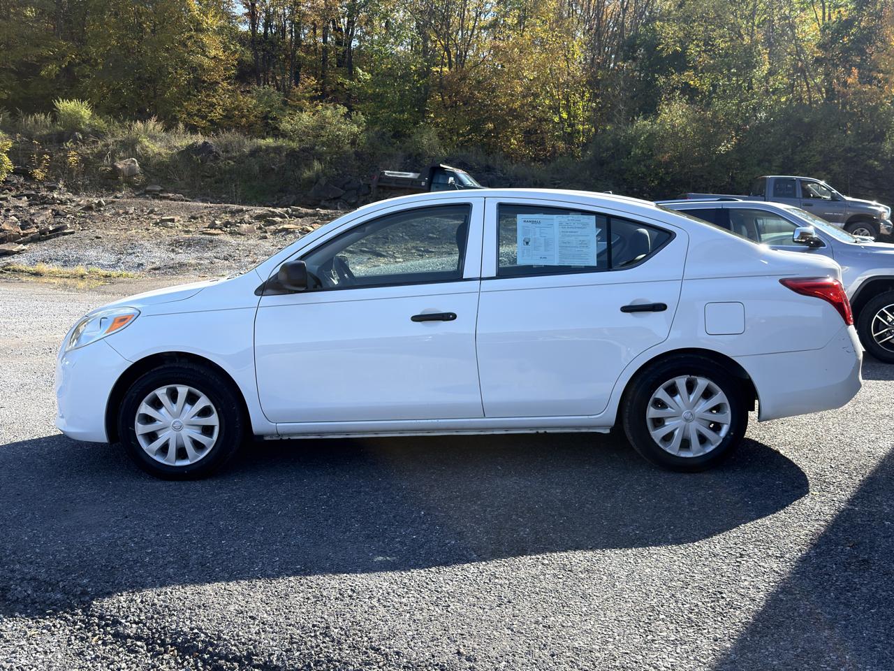 Nissan Versa 4dr Sdn Manual 1.6 S 2012