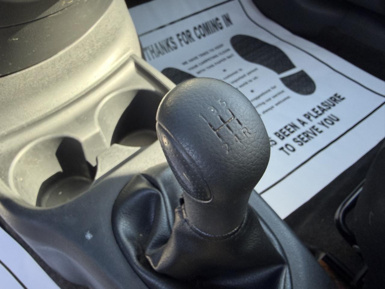 Nissan Versa 4dr Sdn Manual 1.6 S 2012