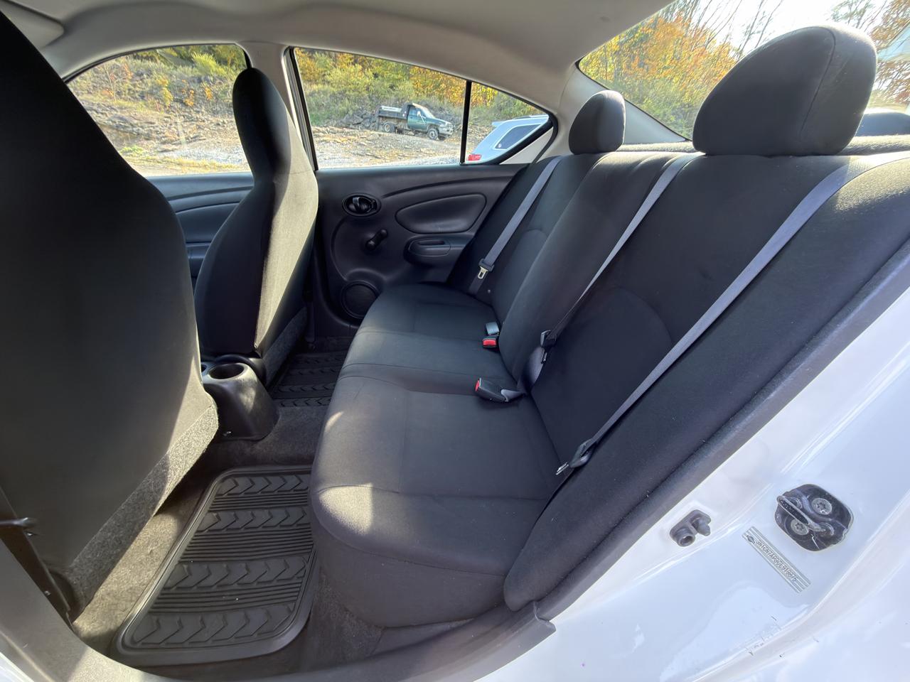 Nissan Versa 4dr Sdn Manual 1.6 S 2012