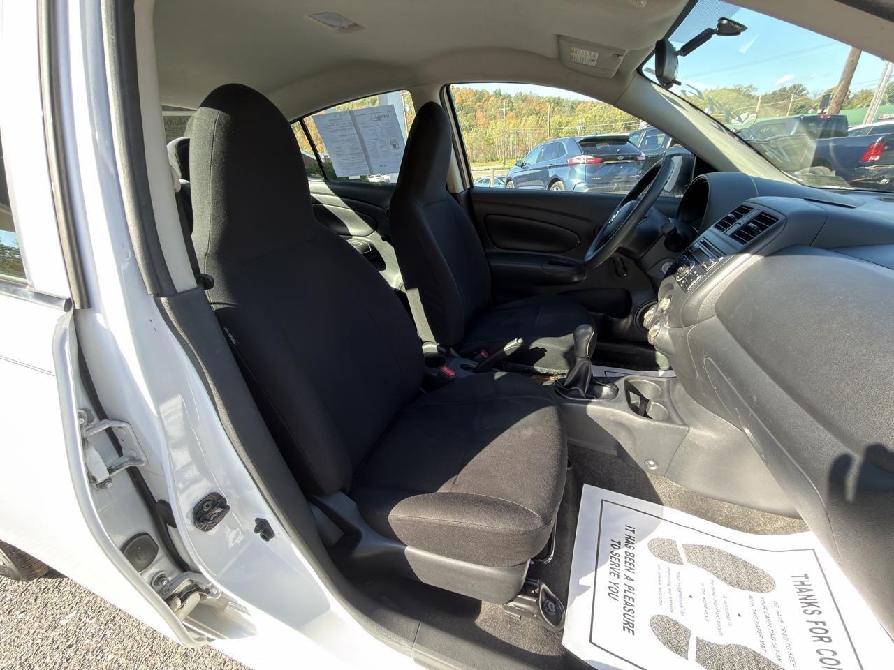 Nissan Versa 4dr Sdn Manual 1.6 S 2012