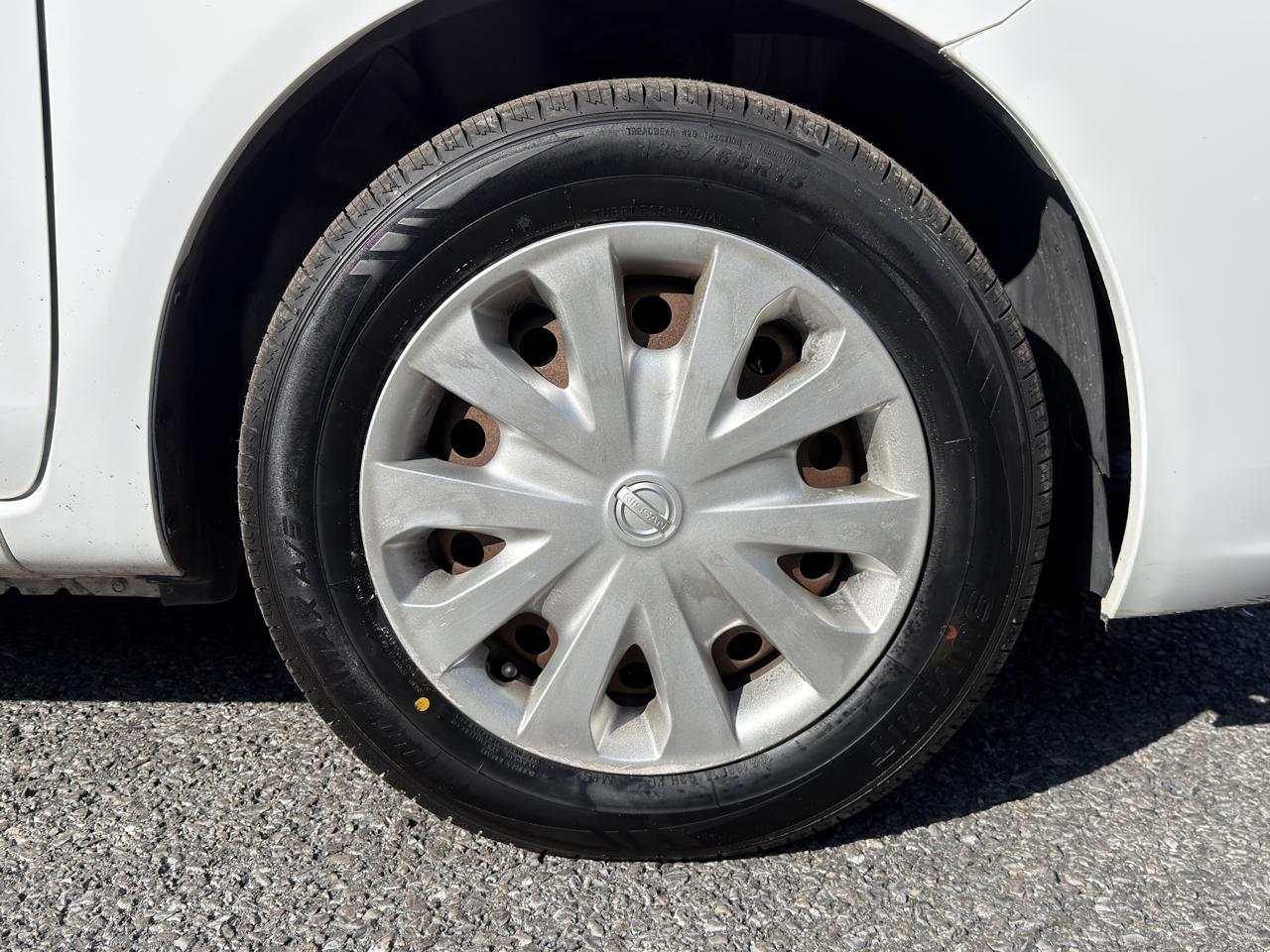 Nissan Versa 4dr Sdn Manual 1.6 S 2012