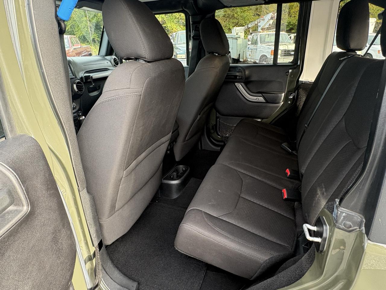 Jeep Wrangler Unlimited 4WD 4dr Sport 2015