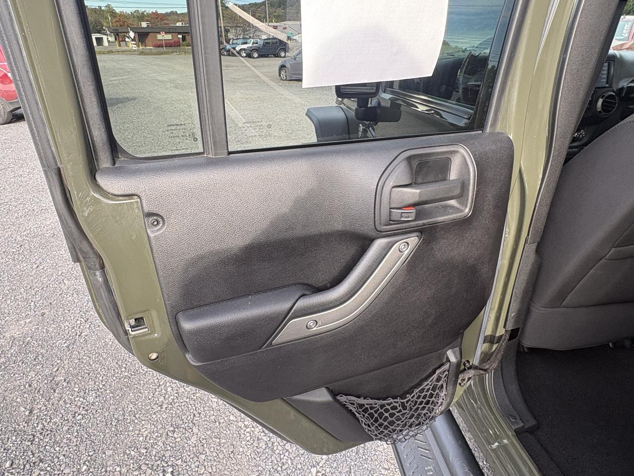Jeep Wrangler Unlimited 4WD 4dr Sport 2015