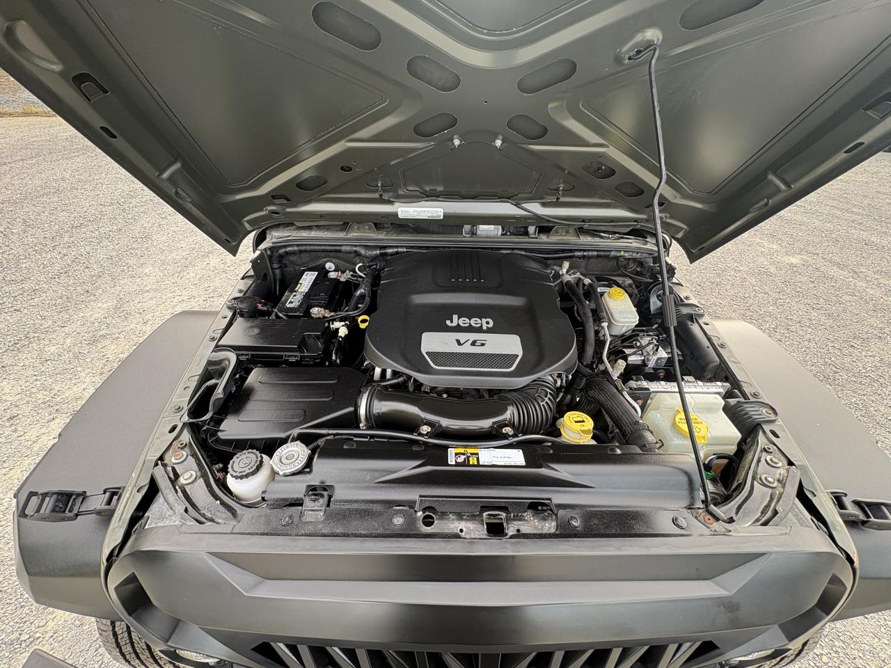 Jeep Wrangler Unlimited 4WD 4dr Sport 2015