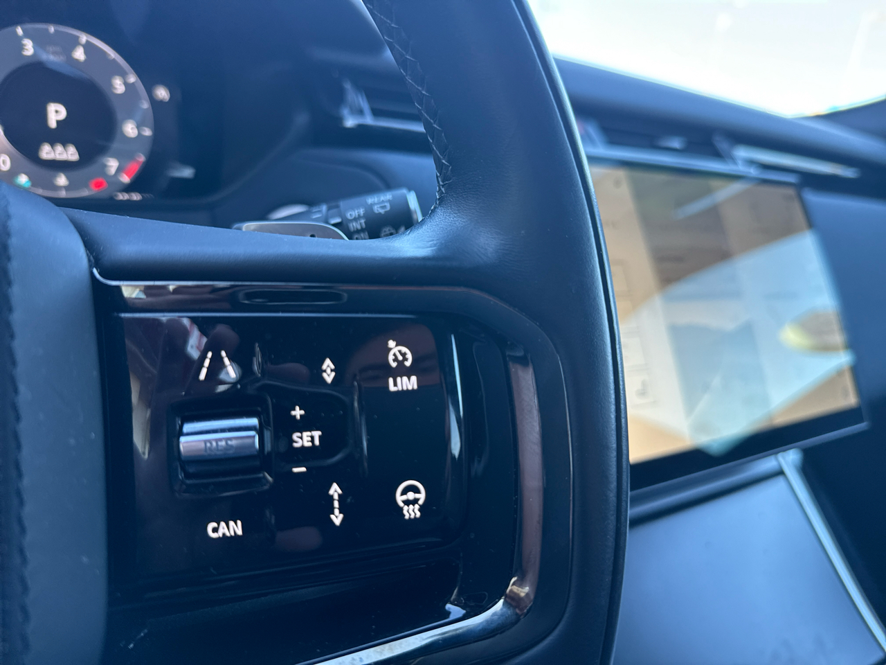 Land Rover Range Rover Velar P250 Dynamic SE 2024