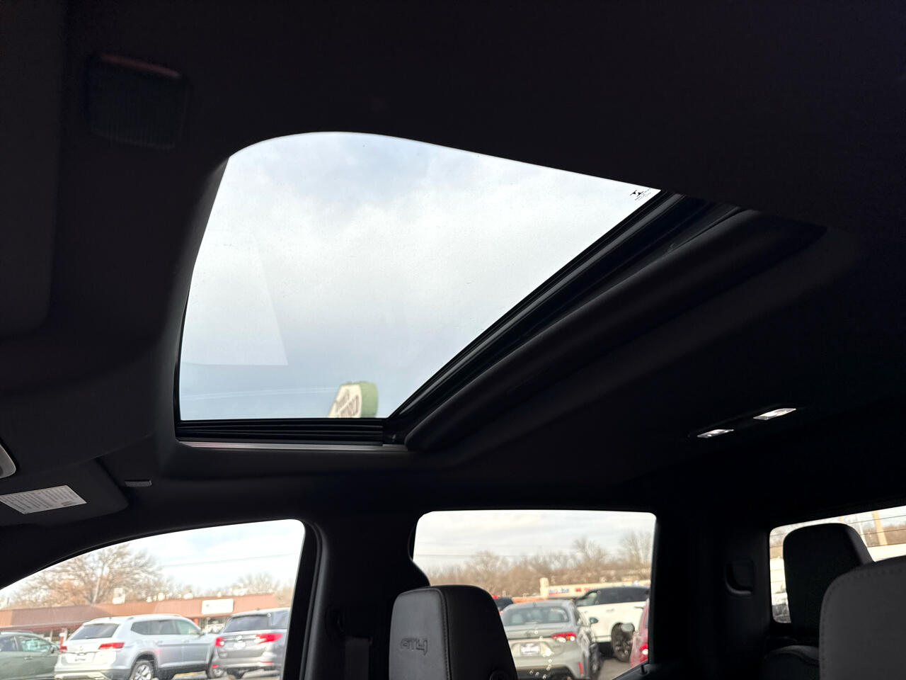 GMC Sierra 1500 4WD Crew Cab 157" AT4 2020