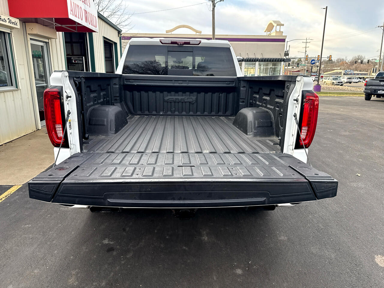 GMC Sierra 1500 4WD Crew Cab 157" AT4 2020