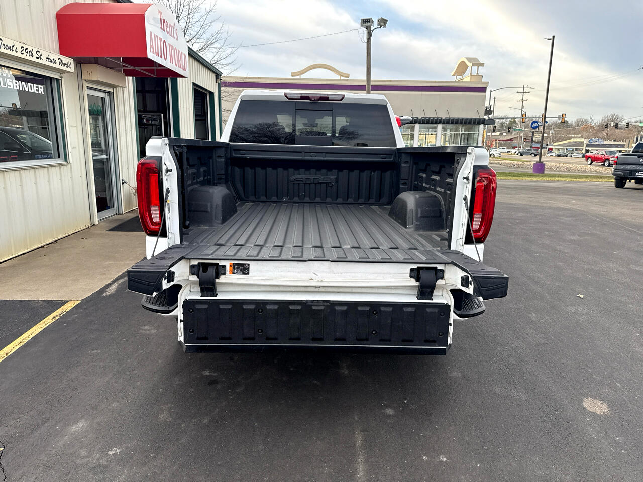 GMC Sierra 1500 4WD Crew Cab 157" AT4 2020