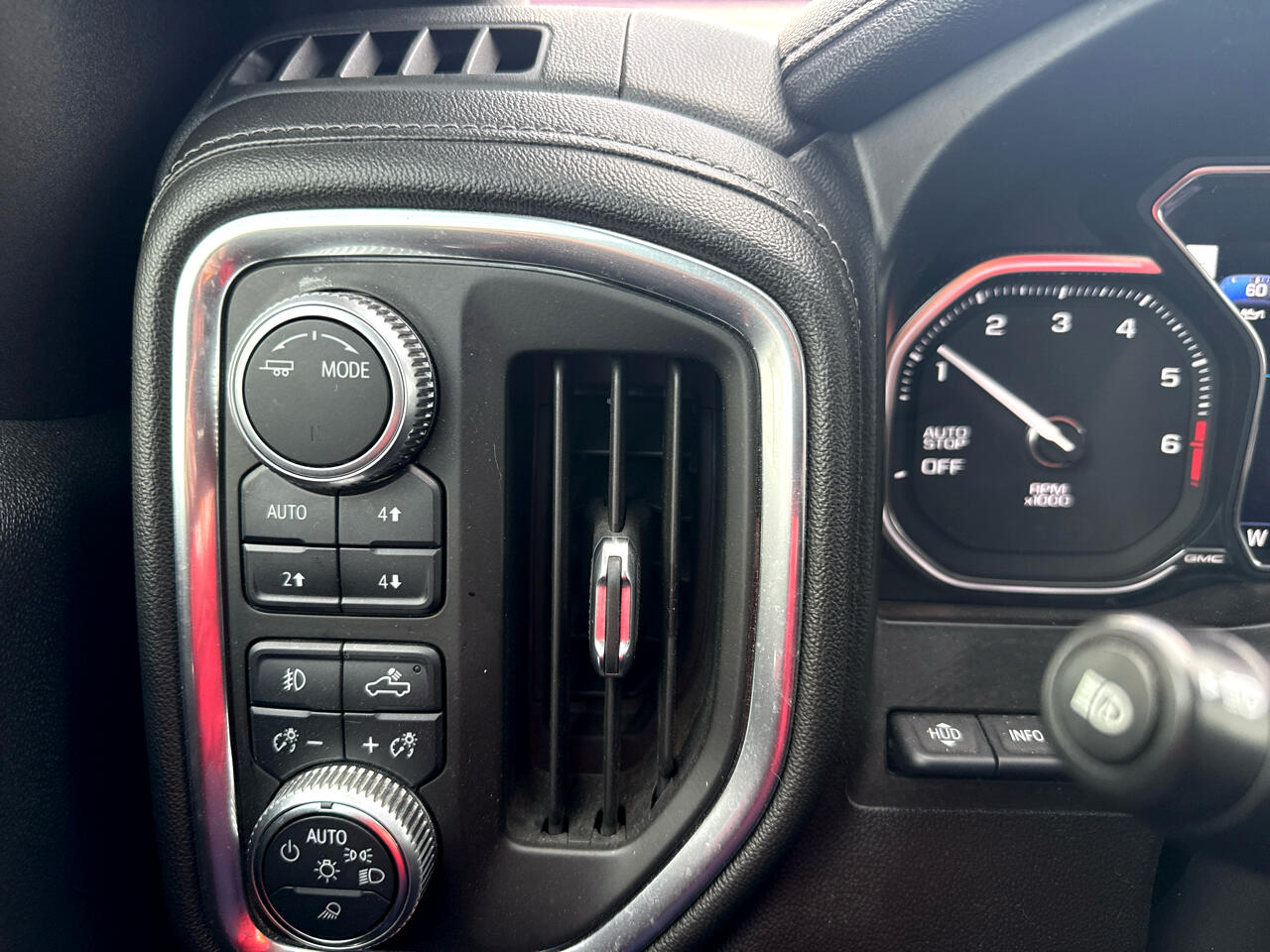 GMC Sierra 1500 4WD Crew Cab 157" AT4 2020