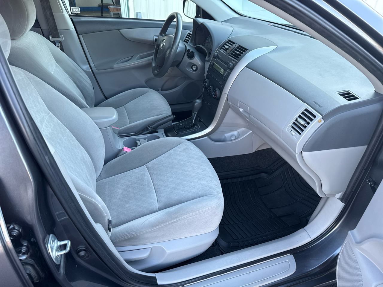 Toyota Corolla 4dr Sdn Auto S (Natl) 2009