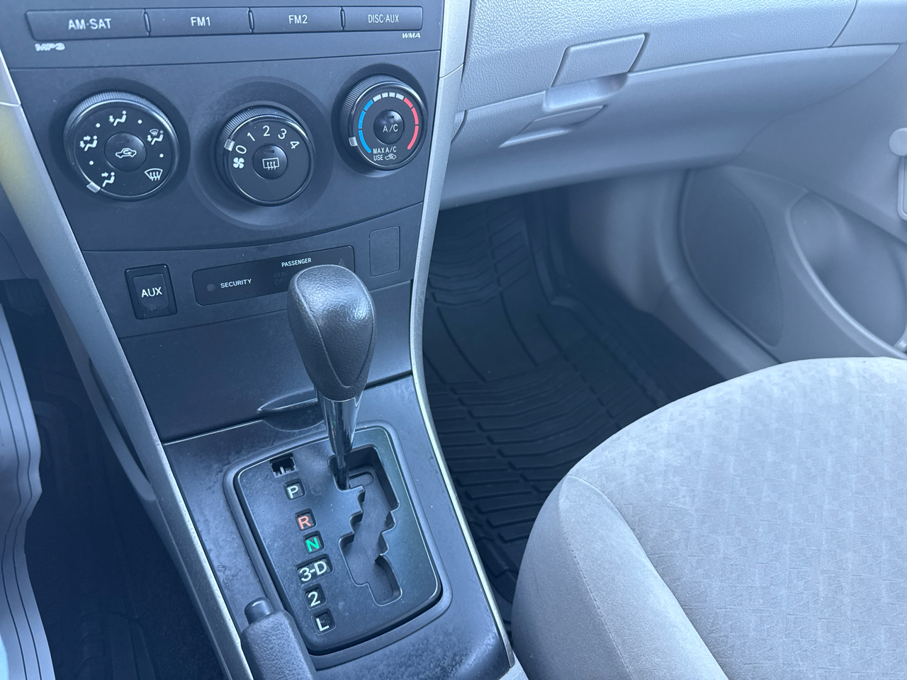 Toyota Corolla 4dr Sdn Auto S (Natl) 2009