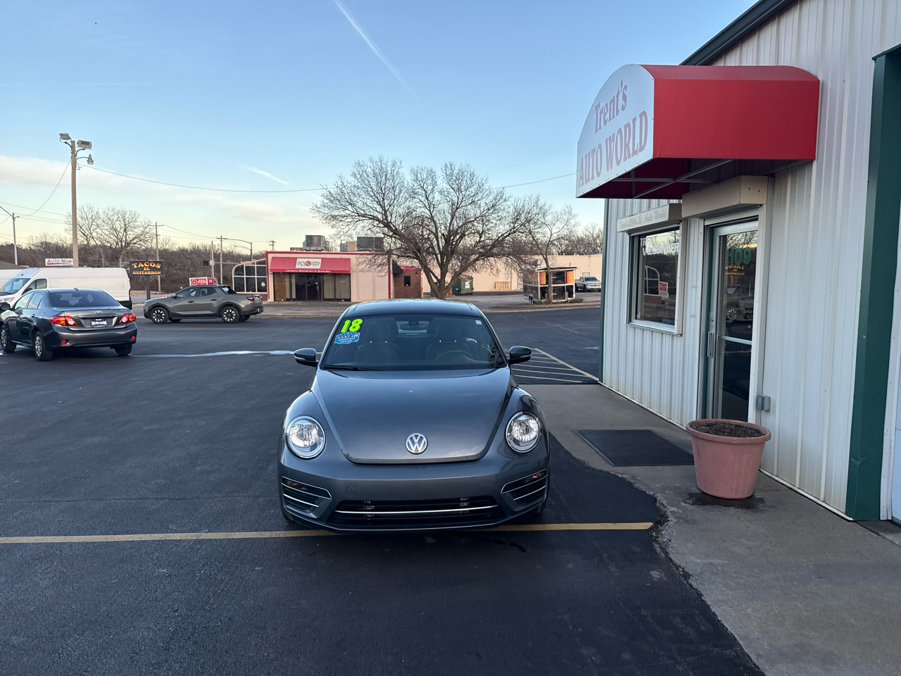 Volkswagen Beetle SE Auto 2018