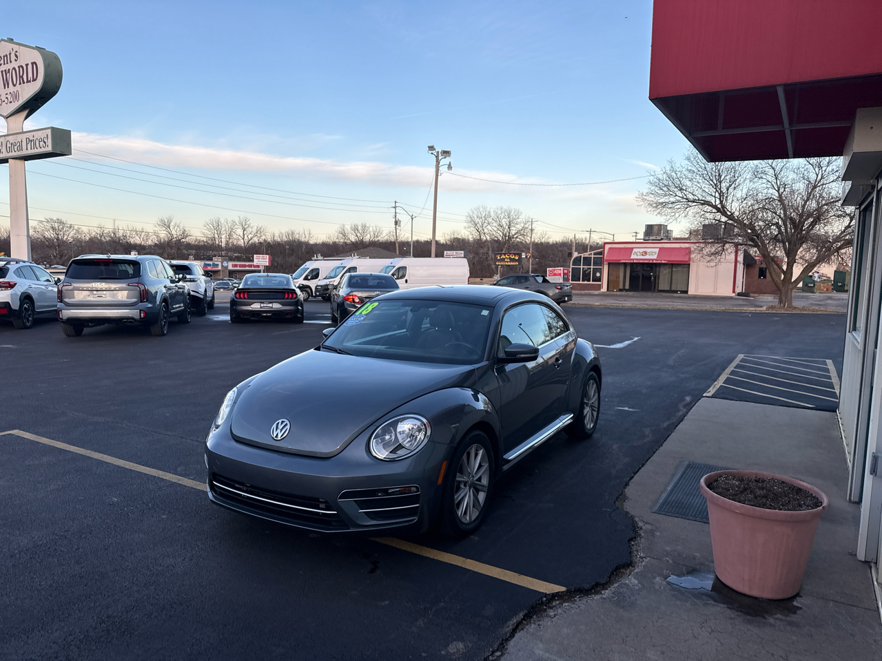 Volkswagen Beetle SE Auto 2018