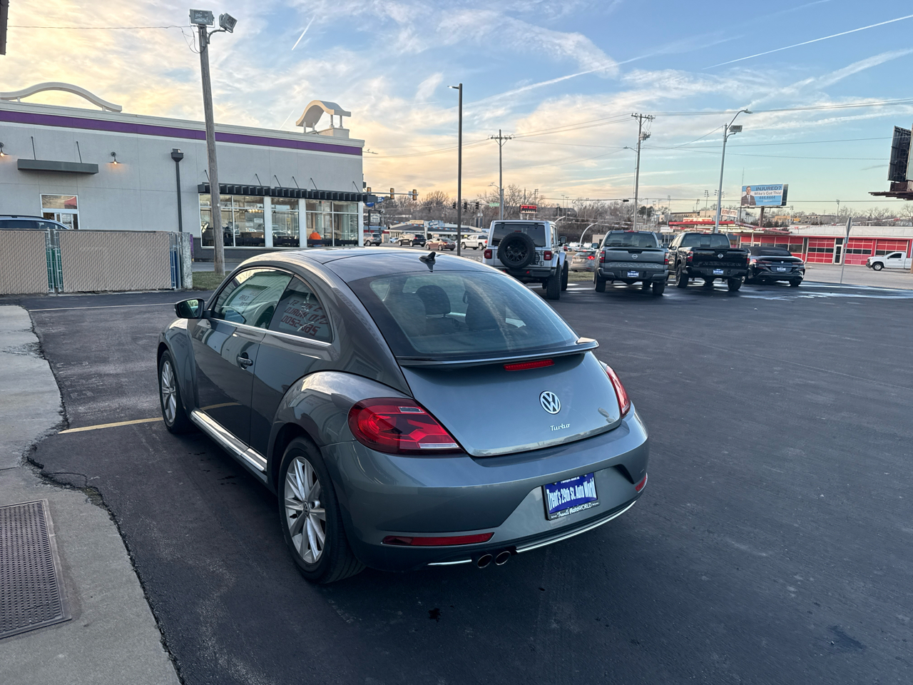 Volkswagen Beetle SE Auto 2018