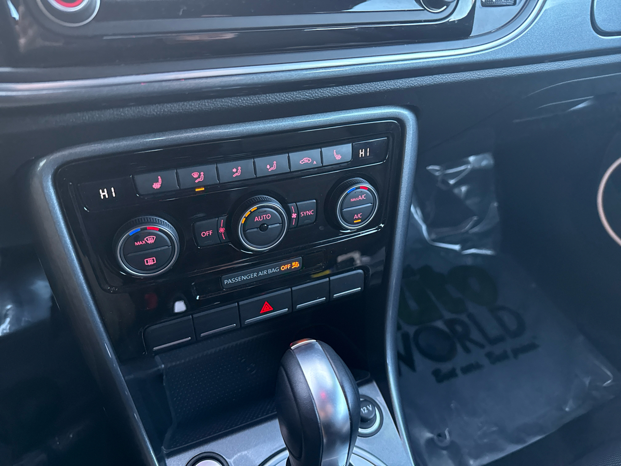 Volkswagen Beetle SE Auto 2018