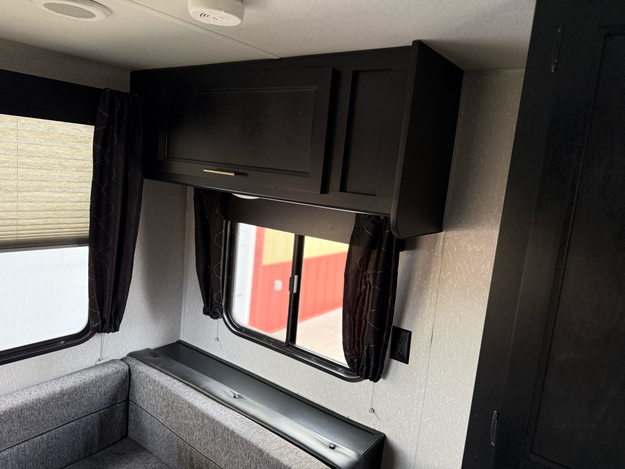 Forest River Cherokee  2022