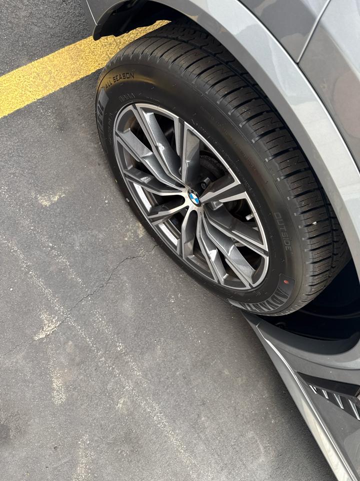 BMW X5 xDrive40i Sports Activity Vehicle 2024