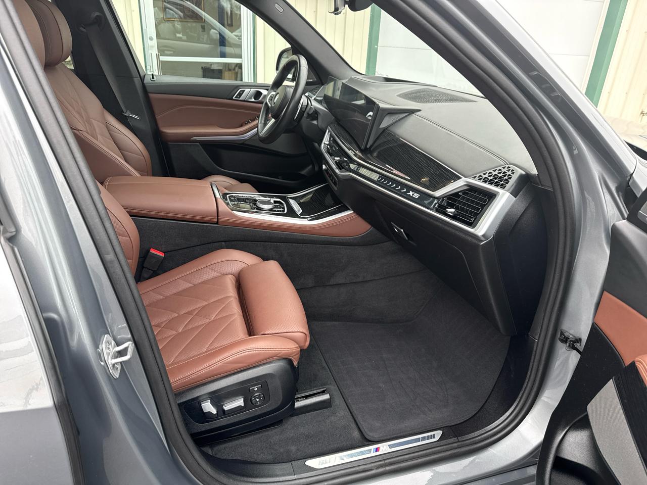 BMW X5 xDrive40i Sports Activity Vehicle 2024