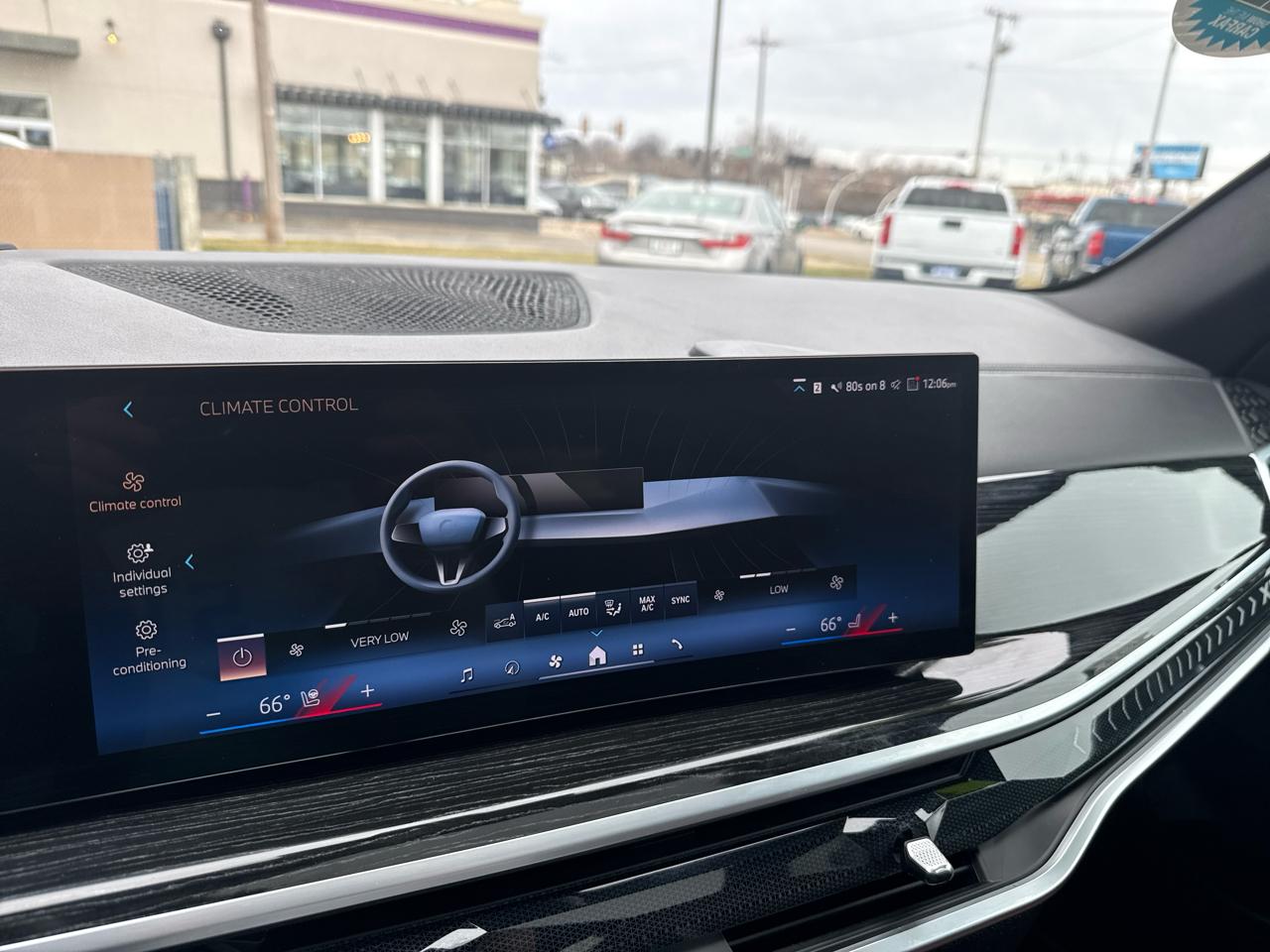 BMW X5 xDrive40i Sports Activity Vehicle 2024