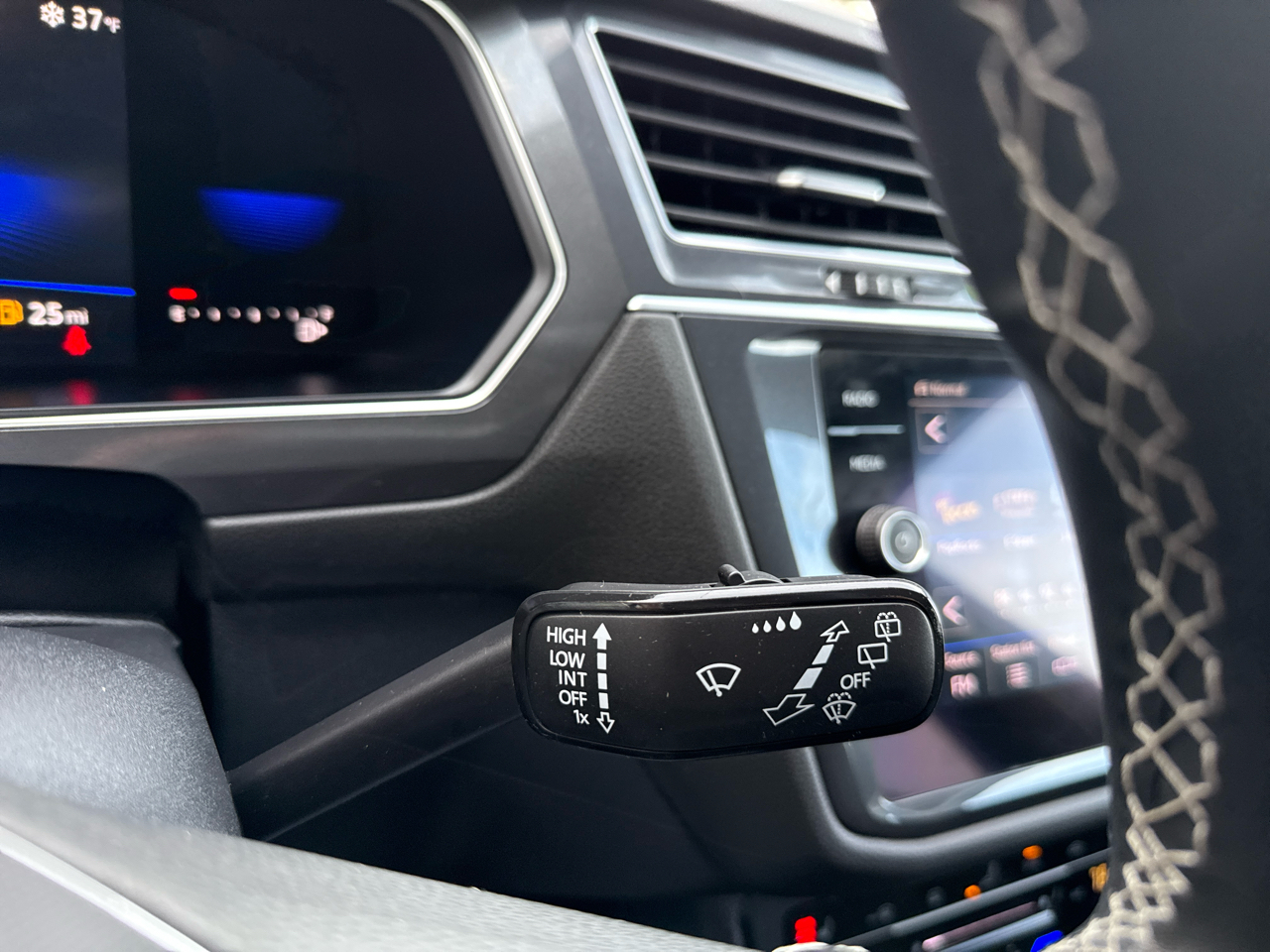 Volkswagen Tiguan 2.0T SE 4MOTION 2022