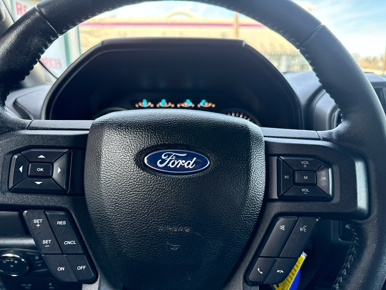 Ford F-150 XLT 4WD 2018