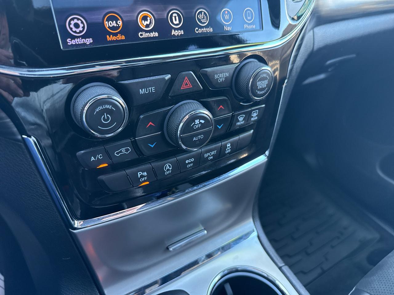 Jeep Grand Cherokee Altitude 4x2 2019