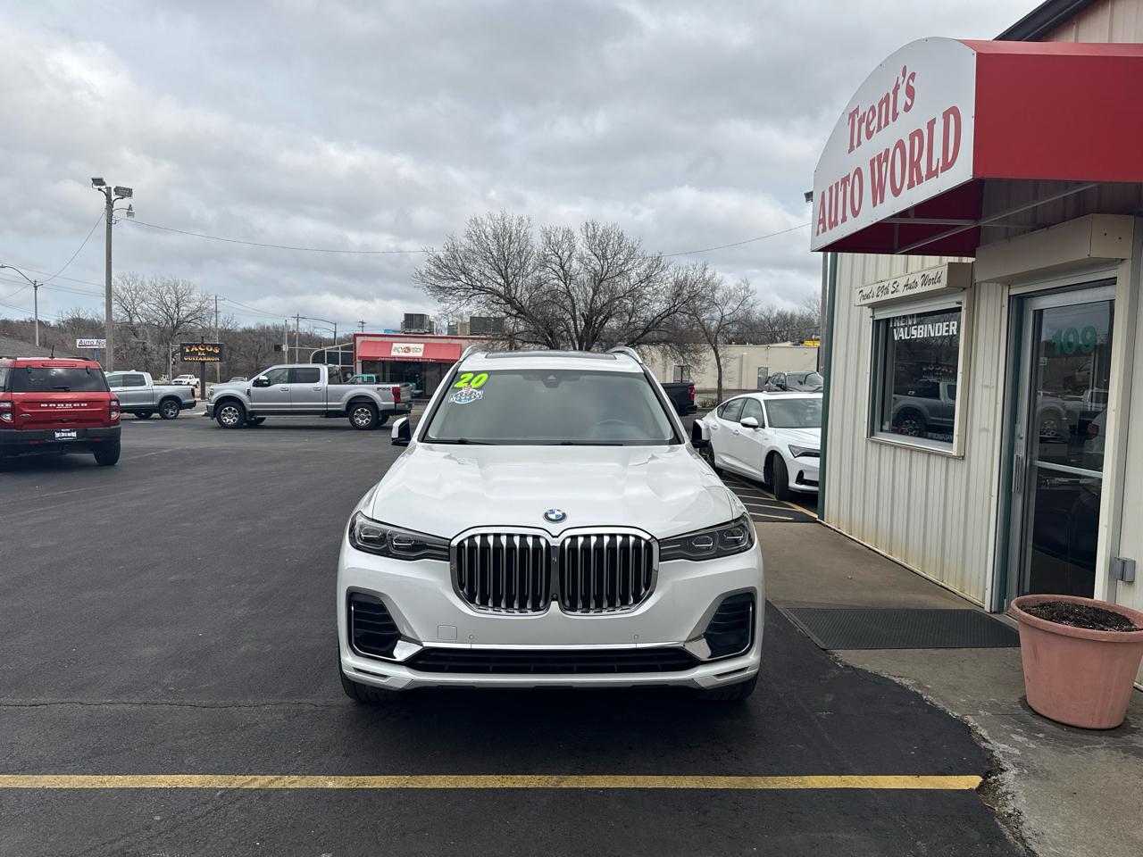 BMW X7 xDrive40i Sports Activity Vehicle 2020