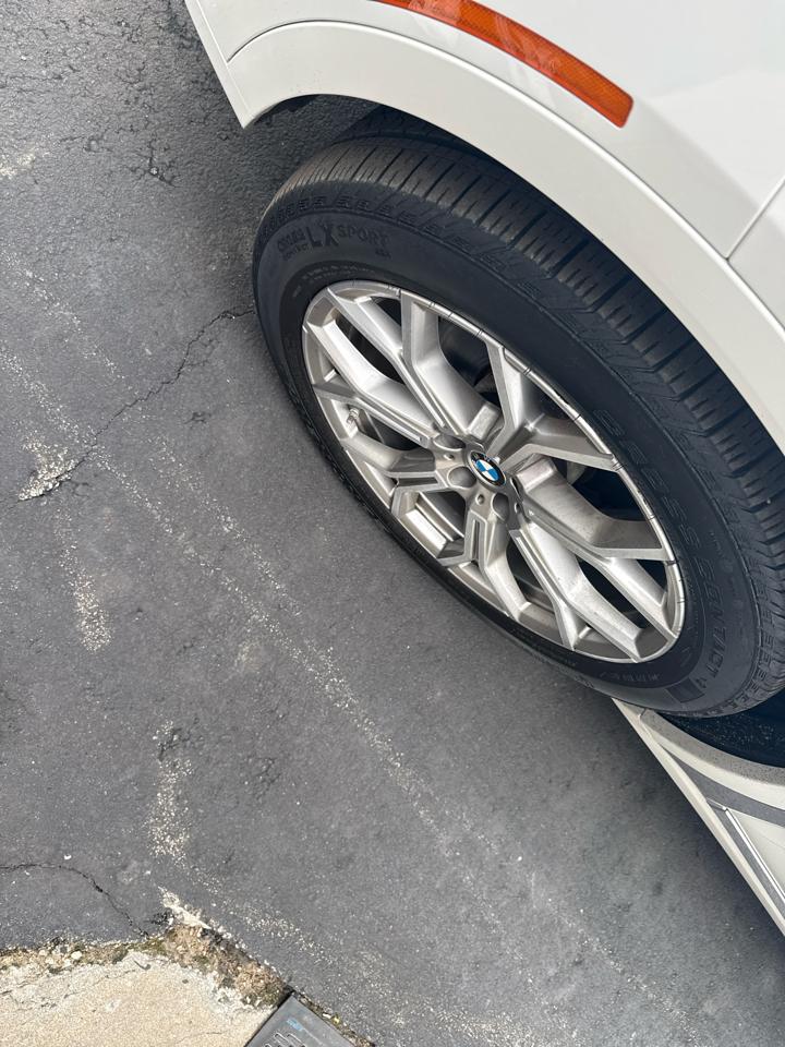 BMW X7 xDrive40i Sports Activity Vehicle 2020