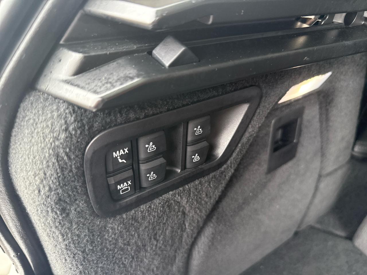 BMW X7 xDrive40i Sports Activity Vehicle 2020