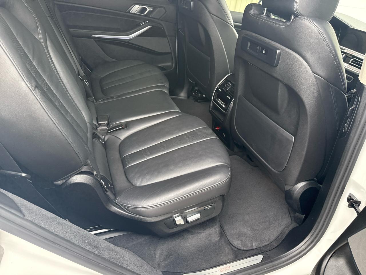 BMW X7 xDrive40i Sports Activity Vehicle 2020