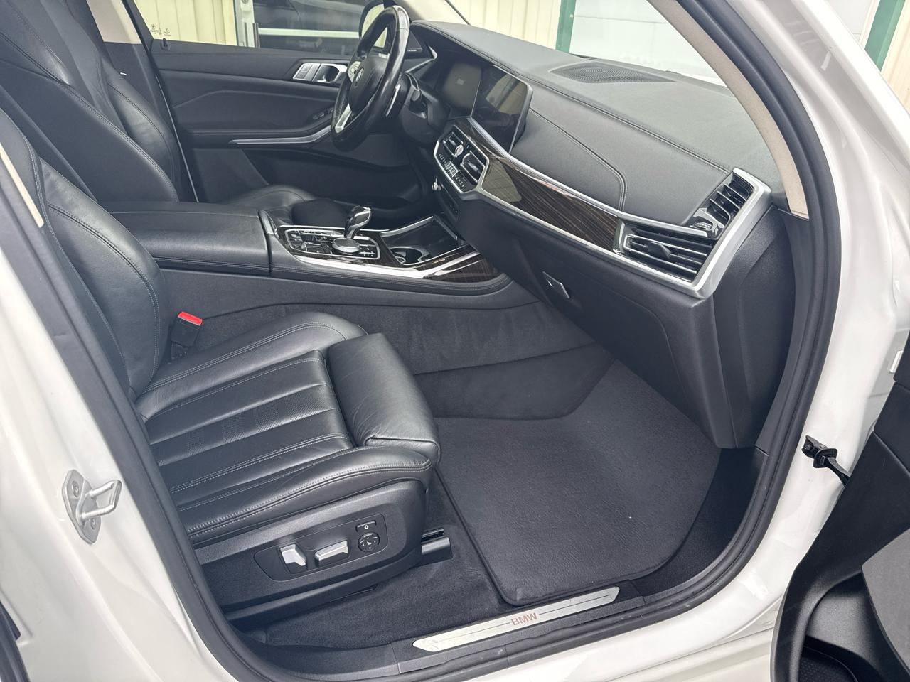 BMW X7 xDrive40i Sports Activity Vehicle 2020