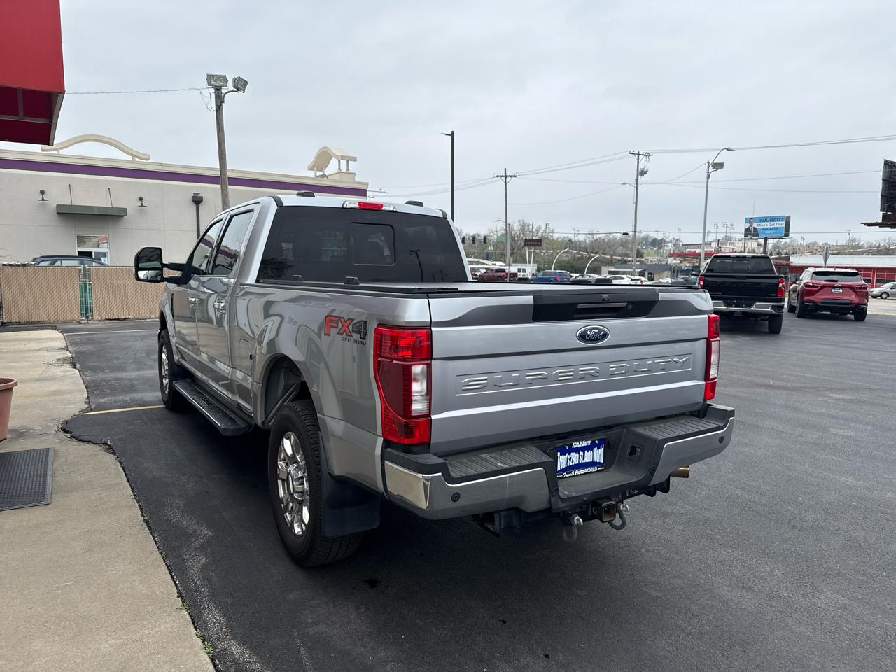 Ford Super Duty F-250 SRW Lariat 4WD SuperCab 6.75' Box 2022