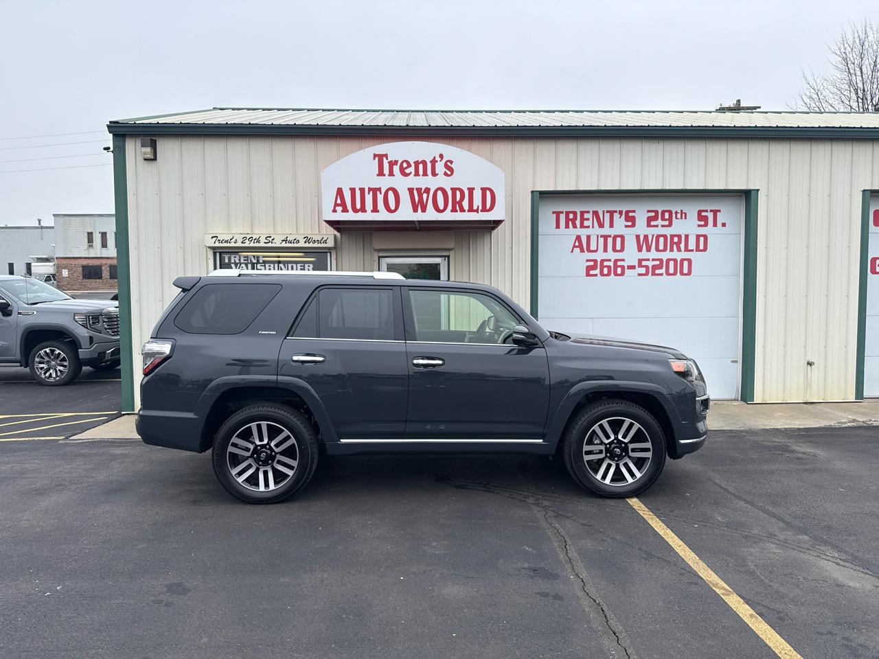 Toyota 4Runner Limited 4WD (Natl) 2024