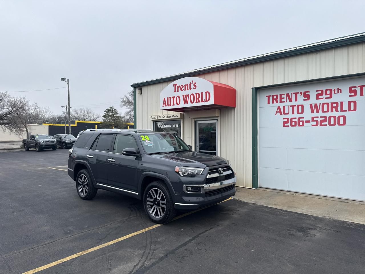 Toyota 4Runner Limited 4WD (Natl) 2024