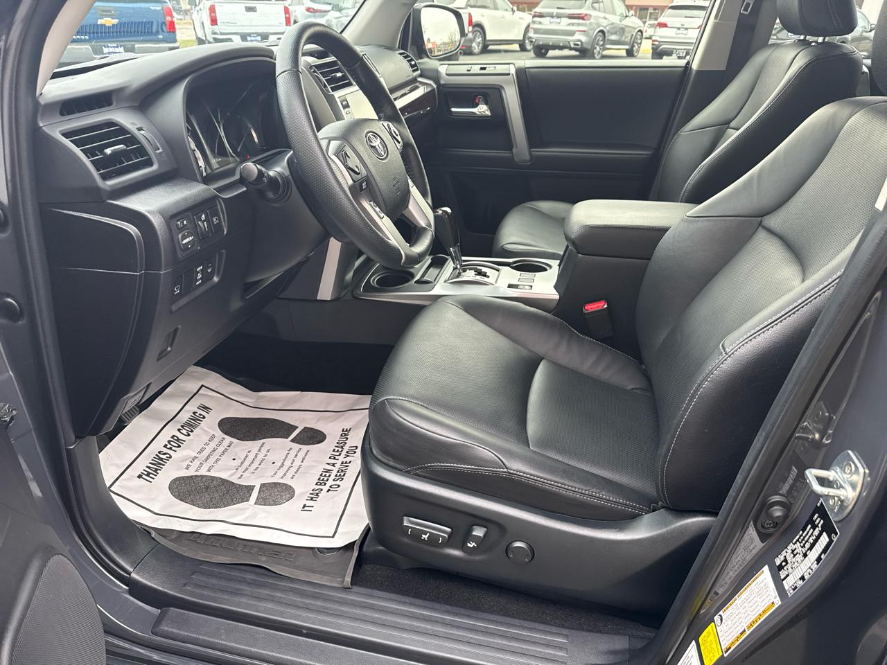 Toyota 4Runner Limited 4WD (Natl) 2024