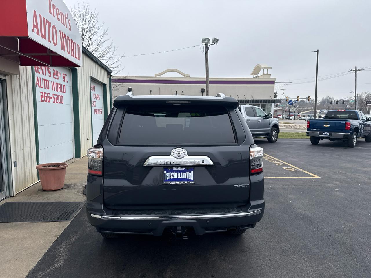 Toyota 4Runner Limited 4WD (Natl) 2024