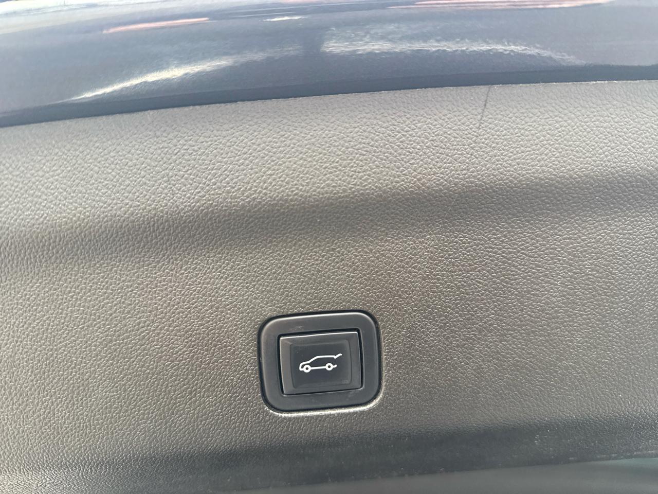 Chevrolet Tahoe 4WD 4dr LT 2022