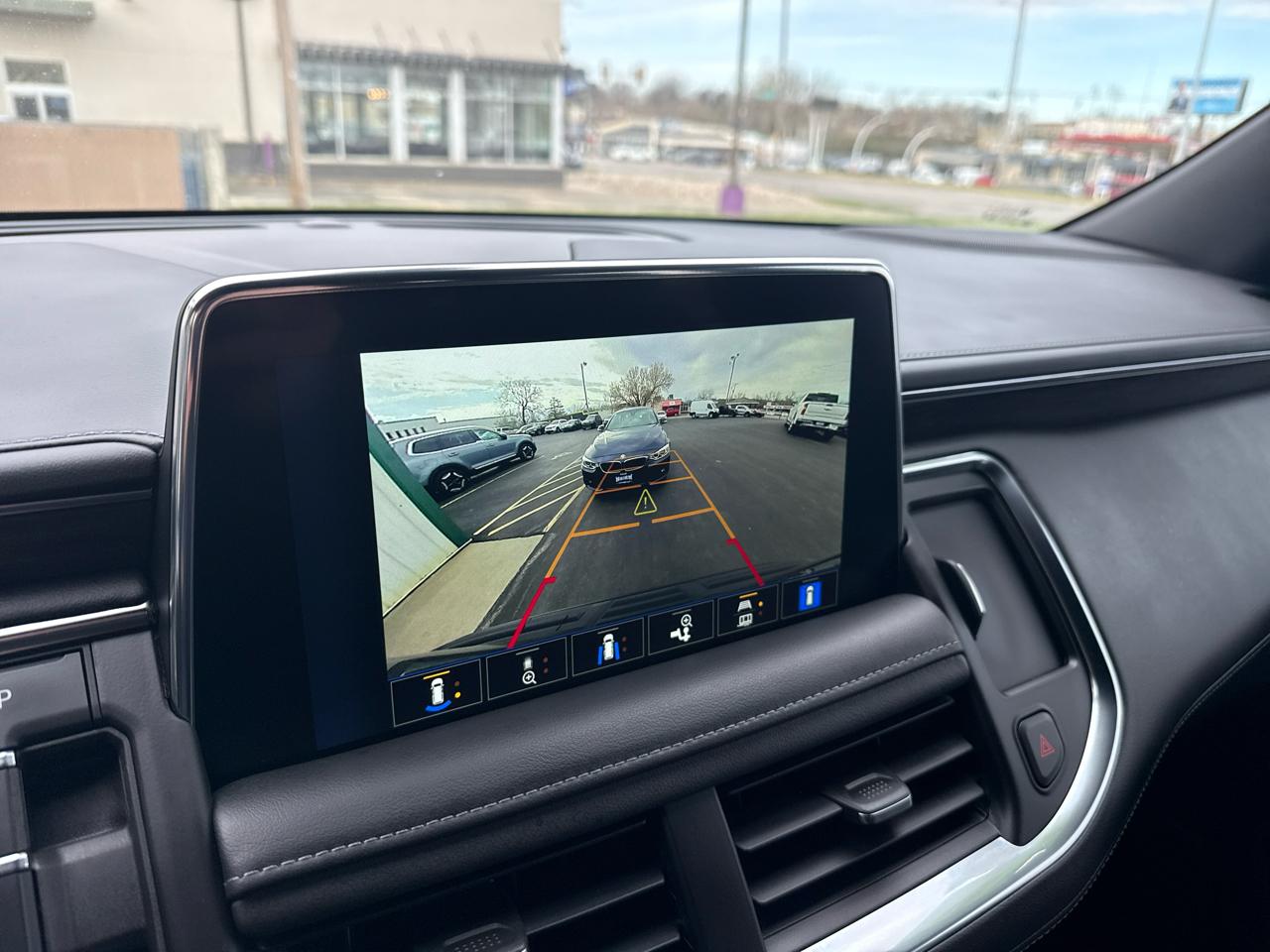 Chevrolet Tahoe 4WD 4dr LT 2022