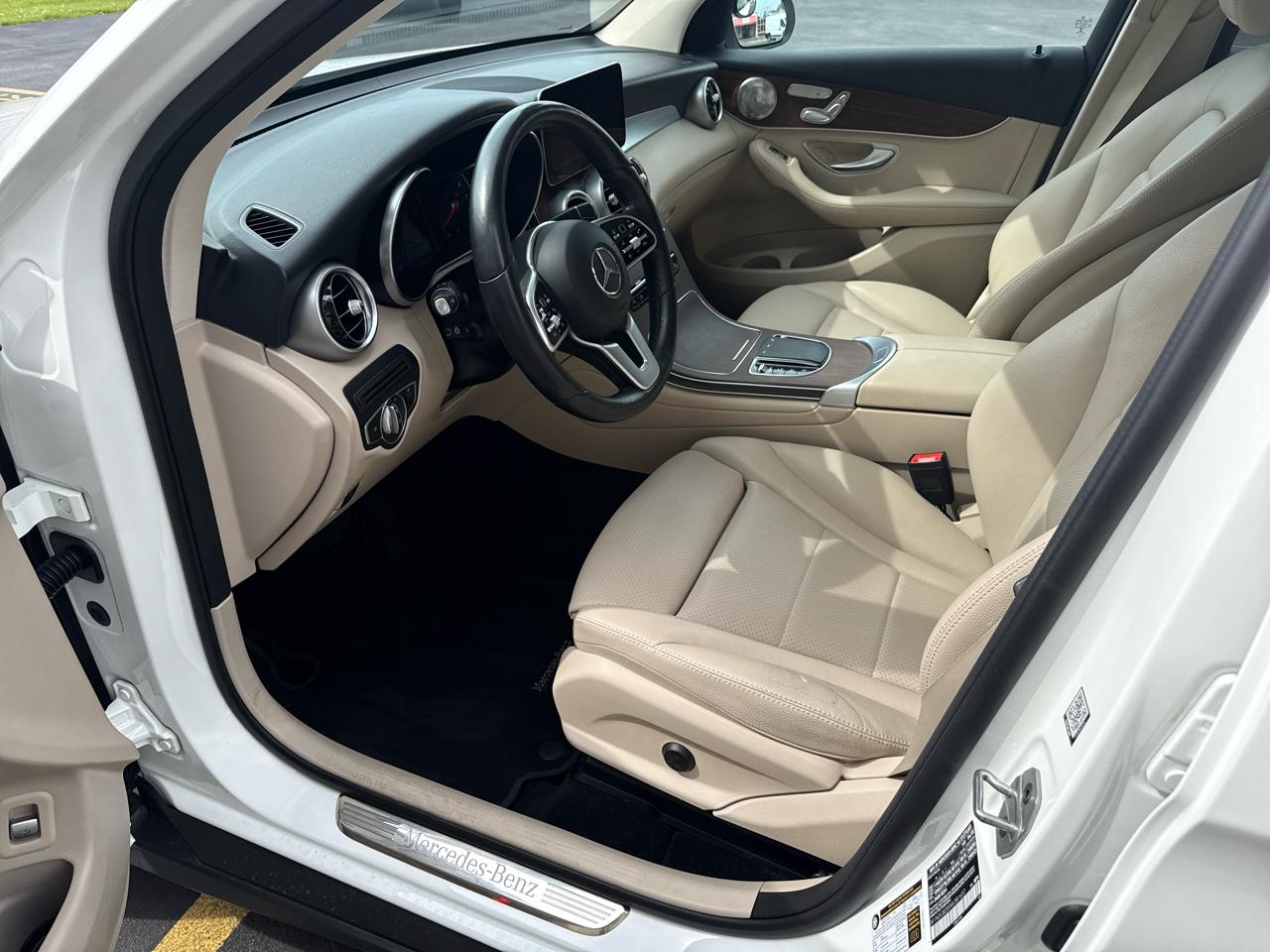 Mercedes-Benz GLC GLC 300 4MATIC SUV 2022