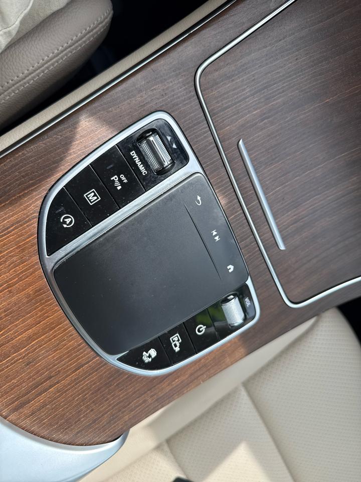 Mercedes-Benz GLC GLC 300 4MATIC SUV 2022