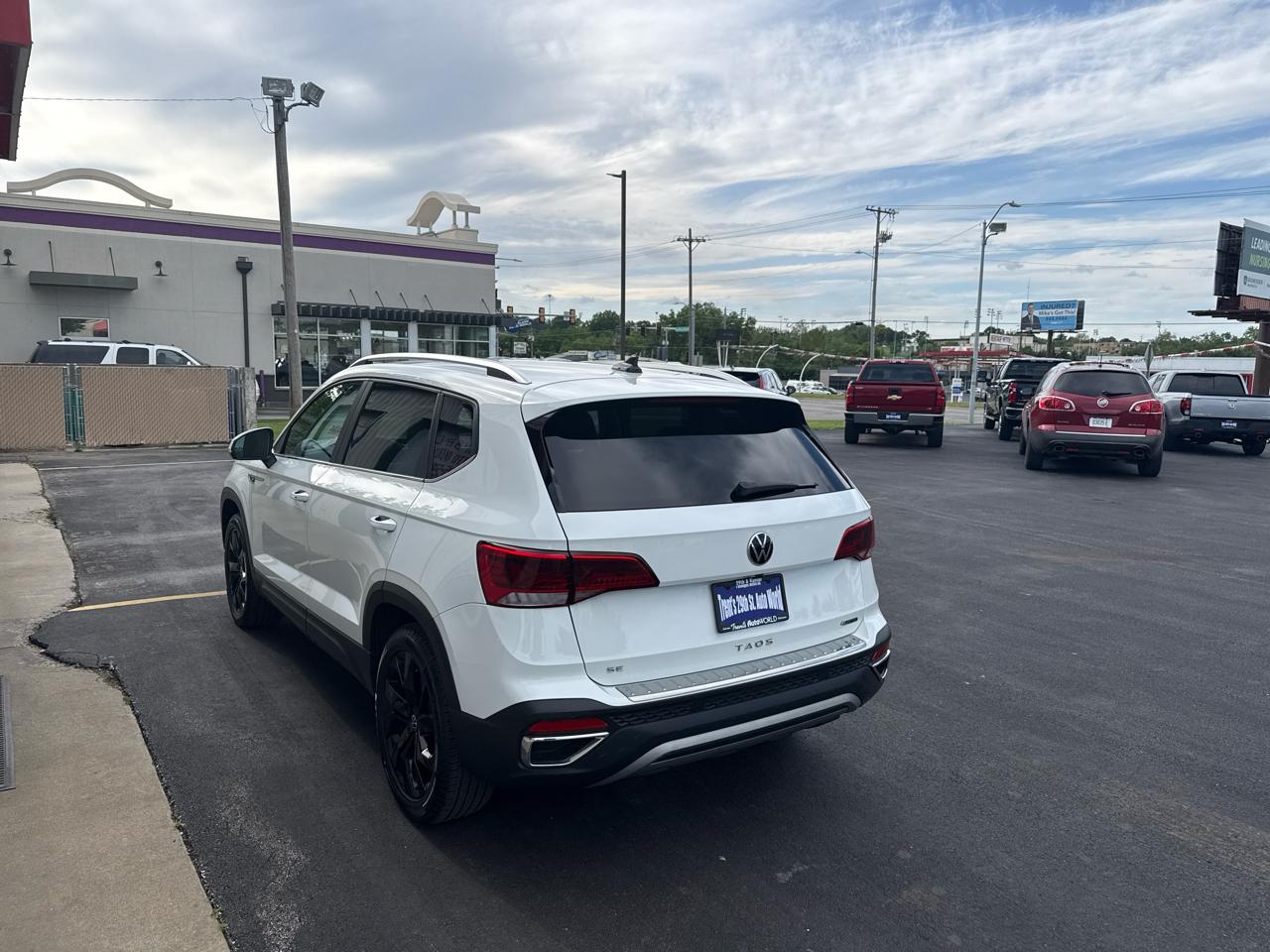 Volkswagen Taos SE 4MOTION *Ltd Avail* 2023