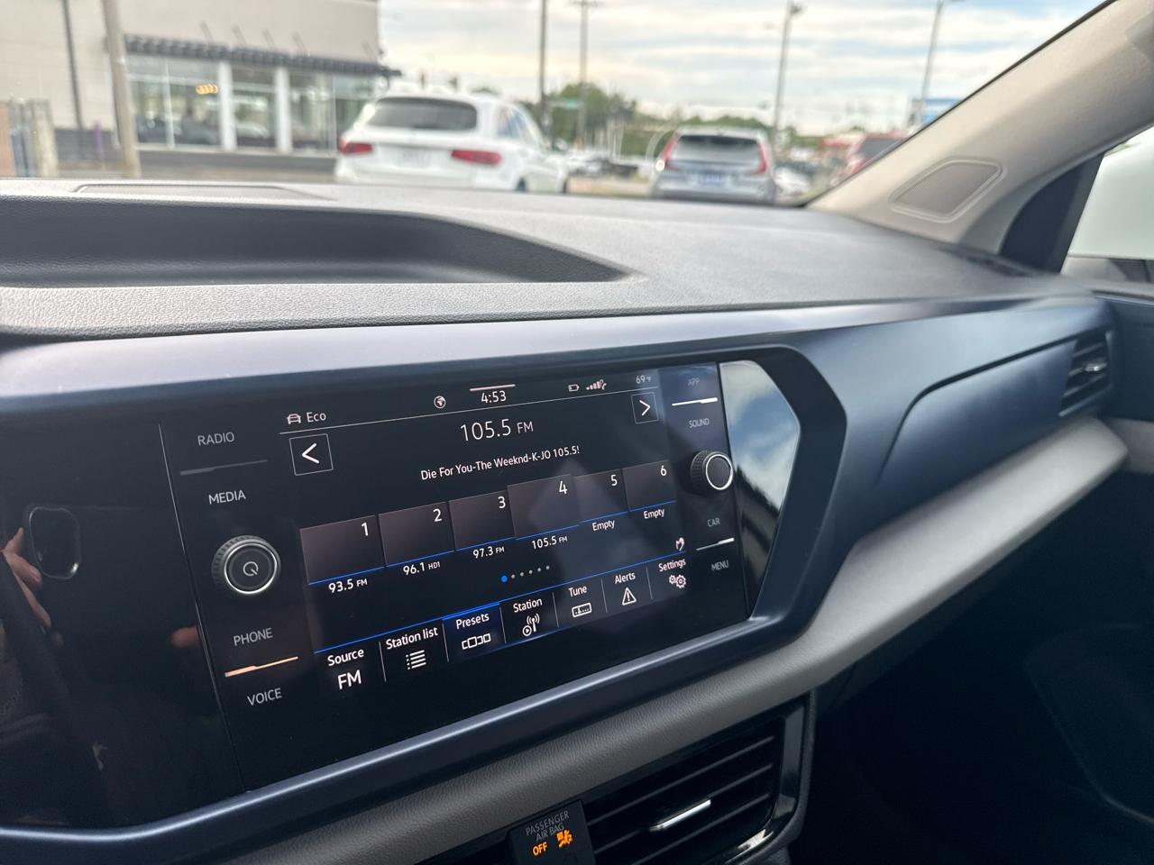 Volkswagen Taos SE 4MOTION *Ltd Avail* 2023