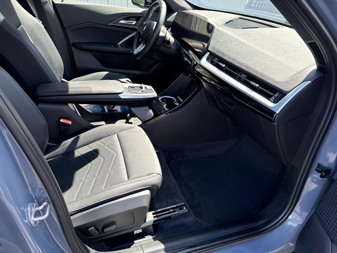 BMW X1 xDrive28i Sports Activity Vehicle 2023